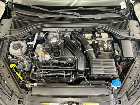 Used 2025 Volkswagen Jetta Sport FWD image 33