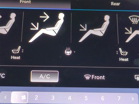 New 2024 Chrysler Pacifica Select w/ Uconnect Theater Family Group image 26