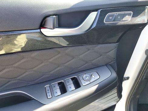 Used 2020 Hyundai Palisade Limited image 19