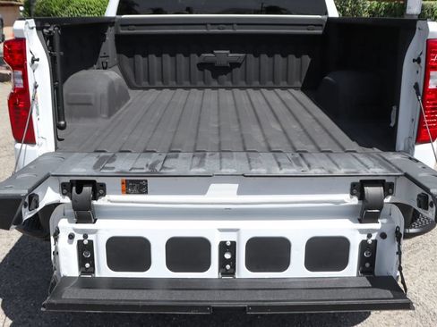 Used 2024 Chevrolet Silverado 1500 Custom Trail Boss w/ Turbomax Blackout Package AWD/4WD image 8