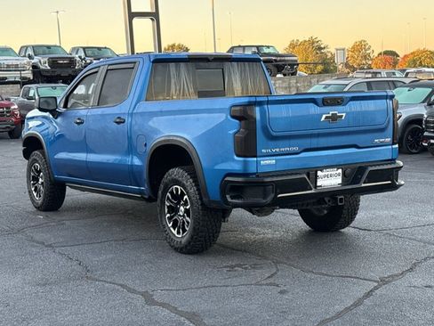 Used 2022 Chevrolet Silverado 1500 ZR2 image 11