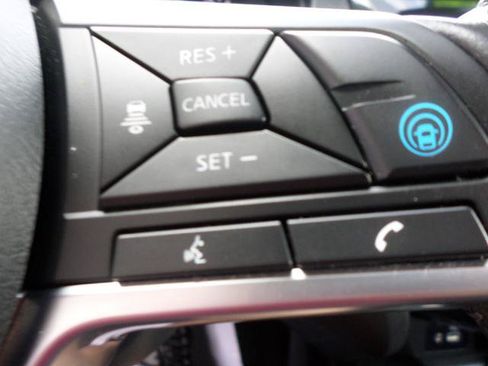 Used 2019 Nissan Rogue SV w/ Premium Package AWD/4WD image 21