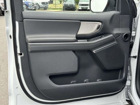 New 2026 Ford Expedition Active AWD/4WD image 9