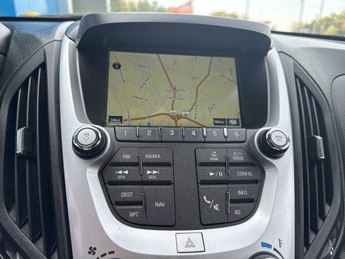 Used 2017 Chevrolet Equinox Premier w/ Enhanced Convenience Package image 16