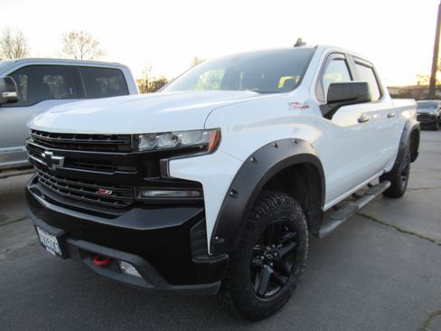 Used 2021 Chevrolet Silverado 1500 LT Trail Boss image 1