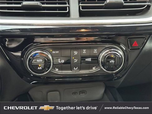 New 2026 Chevrolet Trax RS w/ Sunroof Package image 19