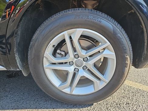 Used 2019 Audi Q5 2.0T Premium w/ Convenience Package image 11