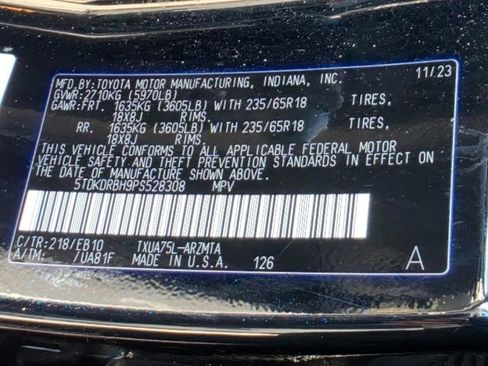 Used 2023 Toyota Highlander XLE AWD/4WD image 33