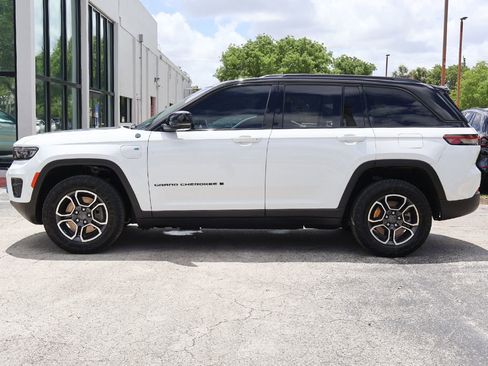 Used 2022 Jeep Grand Cherokee Trailhawk w/ Advanced Protech Group II AWD/4WD image 20