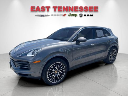 Used 2023 Porsche Cayenne AWD/4WD image 7