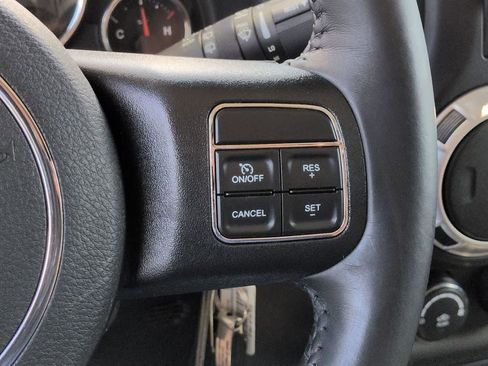Used 2017 Jeep Wrangler Unlimited Sahara AWD/4WD image 24