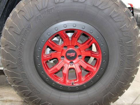 Used 2024 Jeep Wrangler Unlimited Rubicon 392 image 12