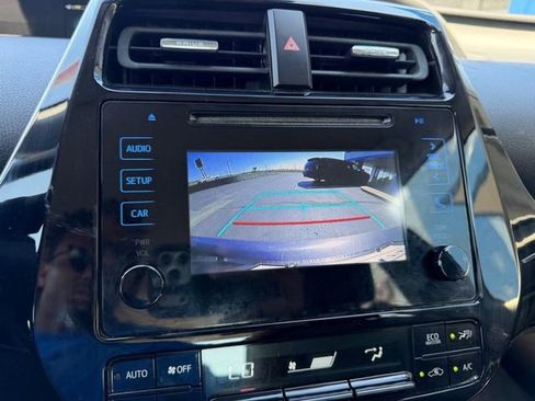 Used 2019 Toyota Prius XLE image 21