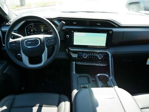 New 2025 GMC Sierra 3500 Denali w/ Denali Reserve Package image 10