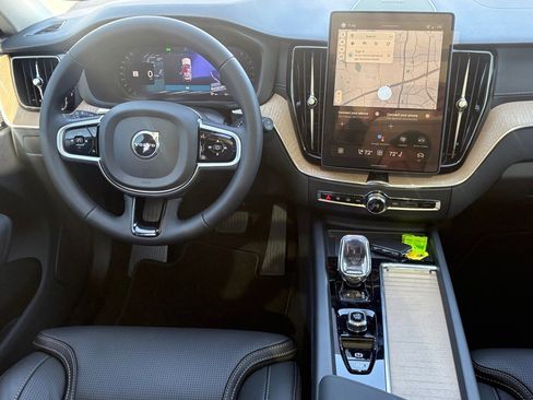 New 2026 Volvo XC60 B5 Ultra w/ Protection Package Premier image 12