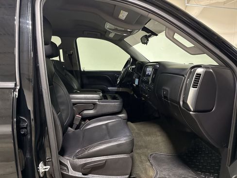 Used 2017 Chevrolet Silverado 1500 LT w/ All Star Edition AWD/4WD image 22