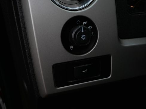 Used 2014 Ford F150 FX4 w/ Equipment Group 402A Luxury AWD/4WD image 21