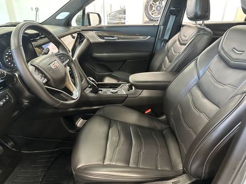 Certified 2022 Cadillac XT6 Premium Luxury w/ Platinum Package image 24