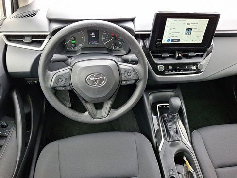 Used 2024 Toyota Corolla LE image 12