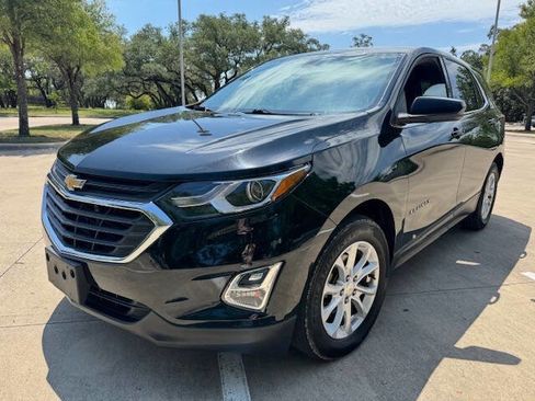 Used 2019 Chevrolet Equinox LT image 2