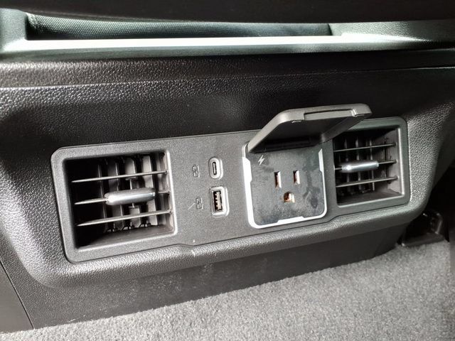 Used 2024 Chevrolet Silverado 1500 RST AWD/4WD image 18
