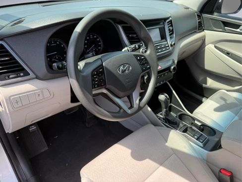 Used 2018 Hyundai Tucson SE AWD/4WD image 13