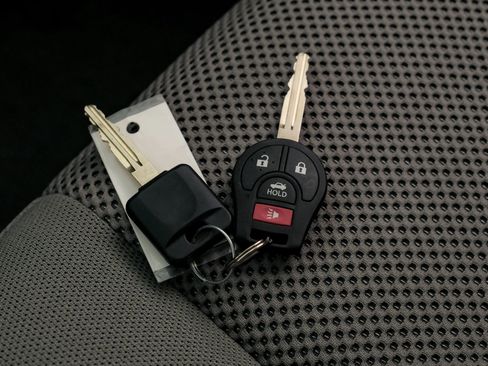 Used 2019 Nissan Frontier SV image 50