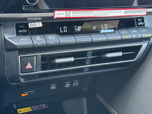 Used 2026 Toyota Camry Hybrid FWD image 20