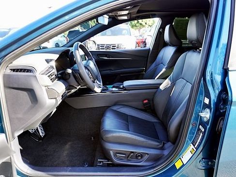 Used 2025 Toyota Camry XSE FWD image 13