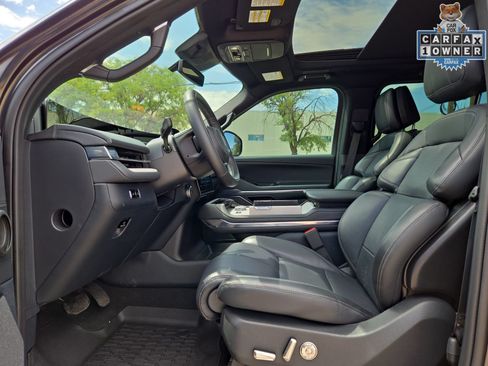 Used 2025 Lincoln Navigator Reserve w/ Jet Appearance Package AWD/4WD image 16