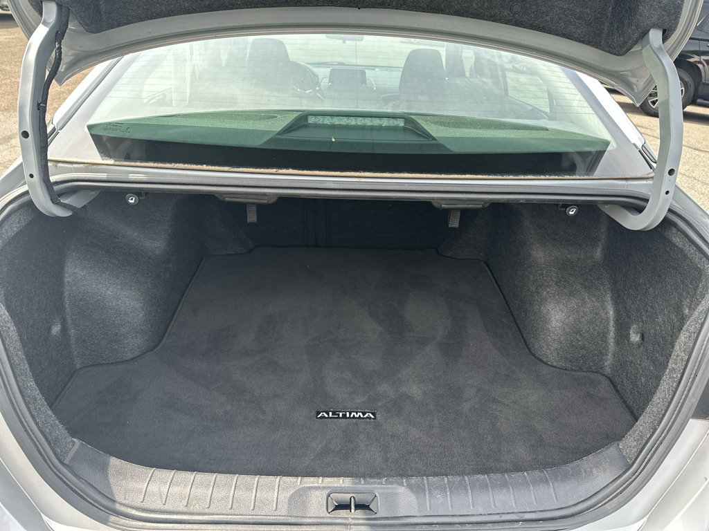 Used 2024 Nissan Altima 2.5 SV FWD image 12