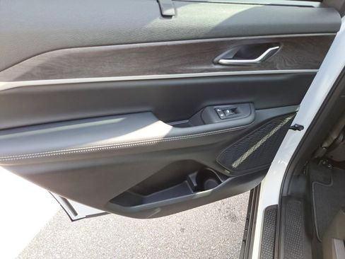 New 2025 Jeep Grand Cherokee L Limited w/ Luxury Tech Group II image 15