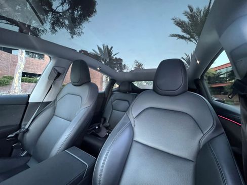 Used 2026 Tesla Model Y Long Range RWD image 9