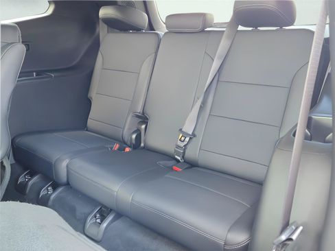 Used 2026 Buick Enclave Preferred AWD/4WD image 18