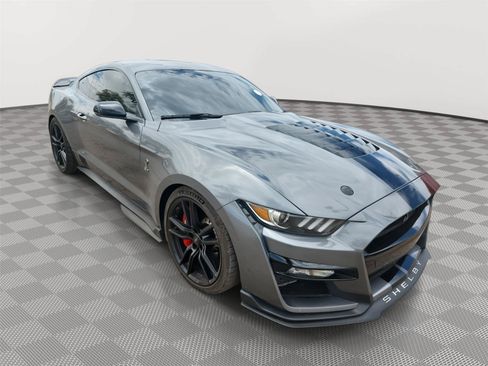 Used 2021 Ford Mustang Shelby GT500 w/ Technology Package RWD image 12