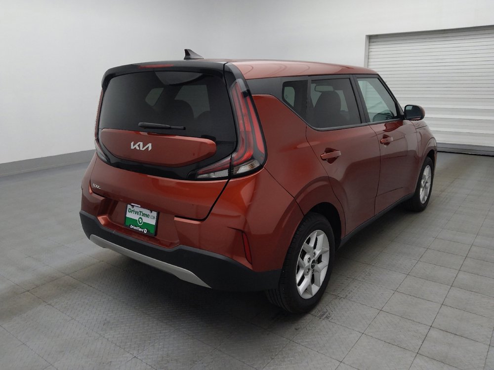 Used 2024 Kia Soul S FWD image 9