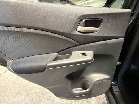 Used 2015 Honda CR-V LX image 16