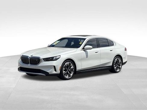 Used 2024 BMW i5 eDrive40i w/ Premium Package RWD image 1