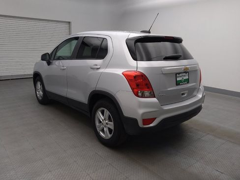 Used 2020 Chevrolet Trax LS w/ Tint and Cruise Package FWD image 5