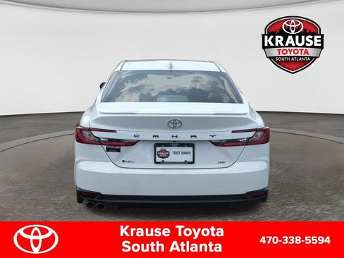 New 2026 Toyota Camry Hybrid FWD image 7