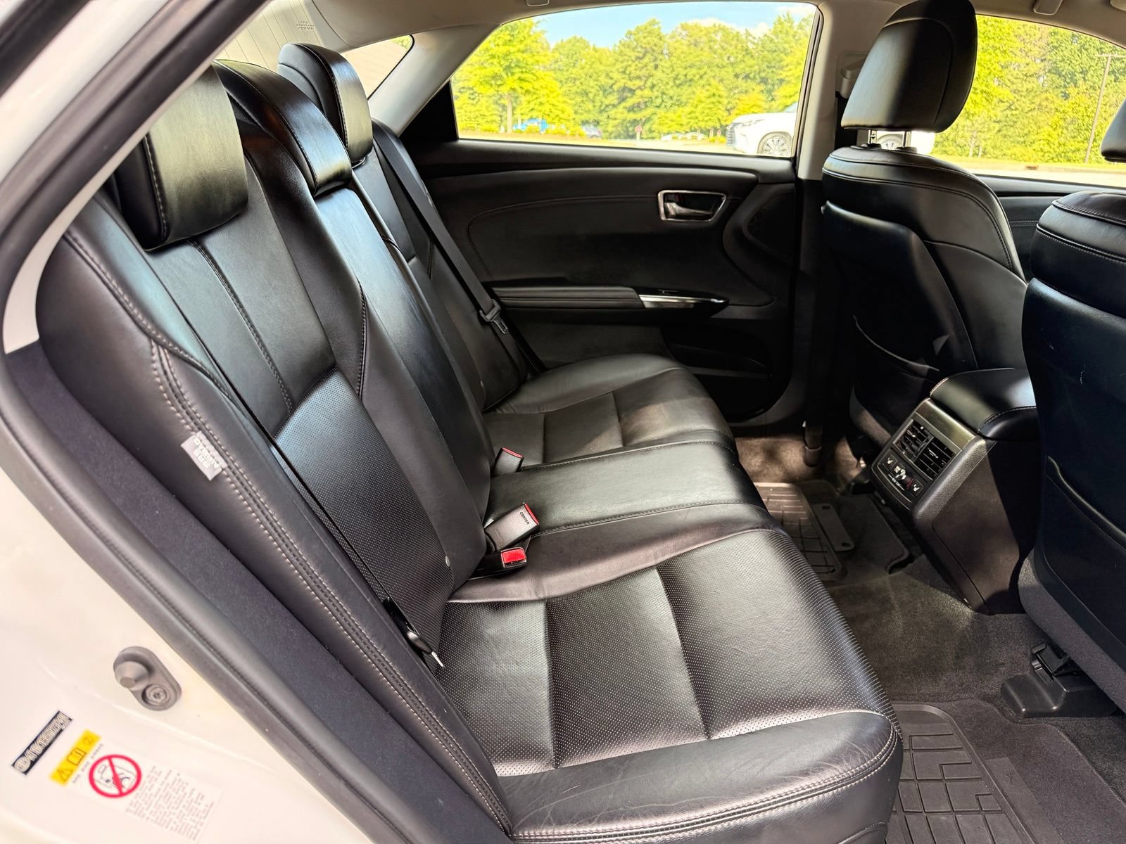 Used 2016 Toyota Avalon Limited w/ Toyota Safety Sense Package FWD image 40