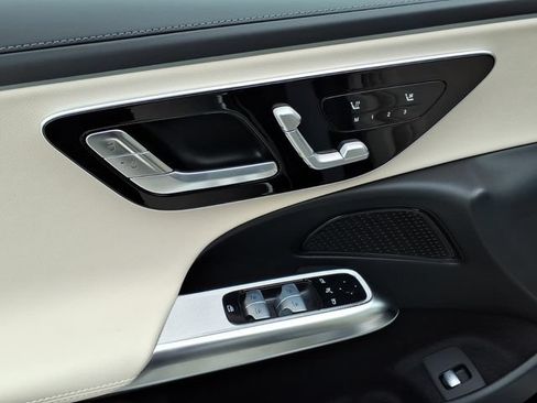 New 2026 Mercedes-Benz E 450 4MATIC Sedan image 13