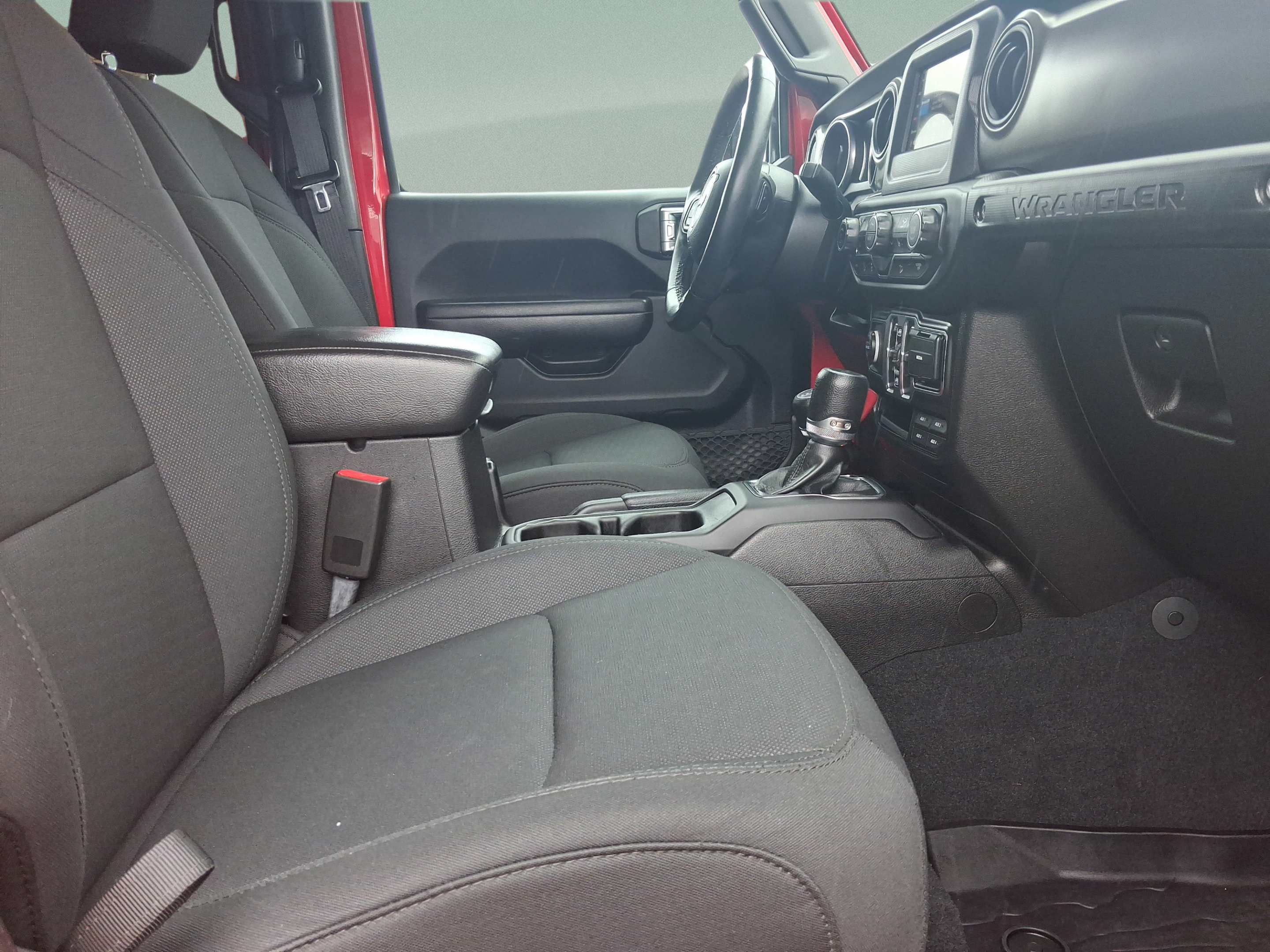 Used 2018 Jeep Wrangler Unlimited Sport S AWD/4WD image 31