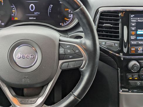 Used 2022 Jeep Grand Cherokee Laredo X image 21