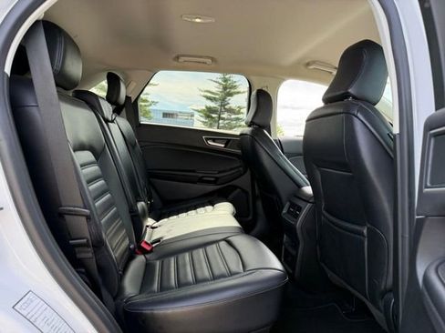 Used 2024 Ford Edge SEL AWD/4WD image 11