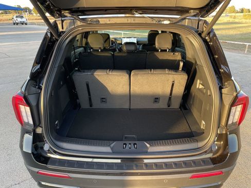 New 2026 Ford Explorer ST-Line image 31