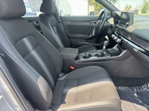 Used 2025 Honda Civic Sport image 11