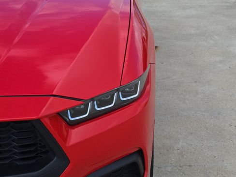 Used 2025 Ford Mustang Premium RWD image 10