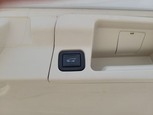 Used 2023 GMC Acadia Denali w/ Denali Ultimate Package image 18