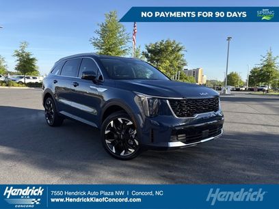 Certified 2025 Kia Sorento EX w/ Panoramic Sunroof Package